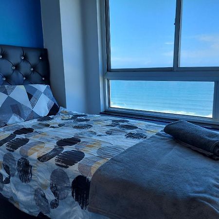 Sea Views At High Tide 1803 Apartment Amanzimtoti Bagian luar foto