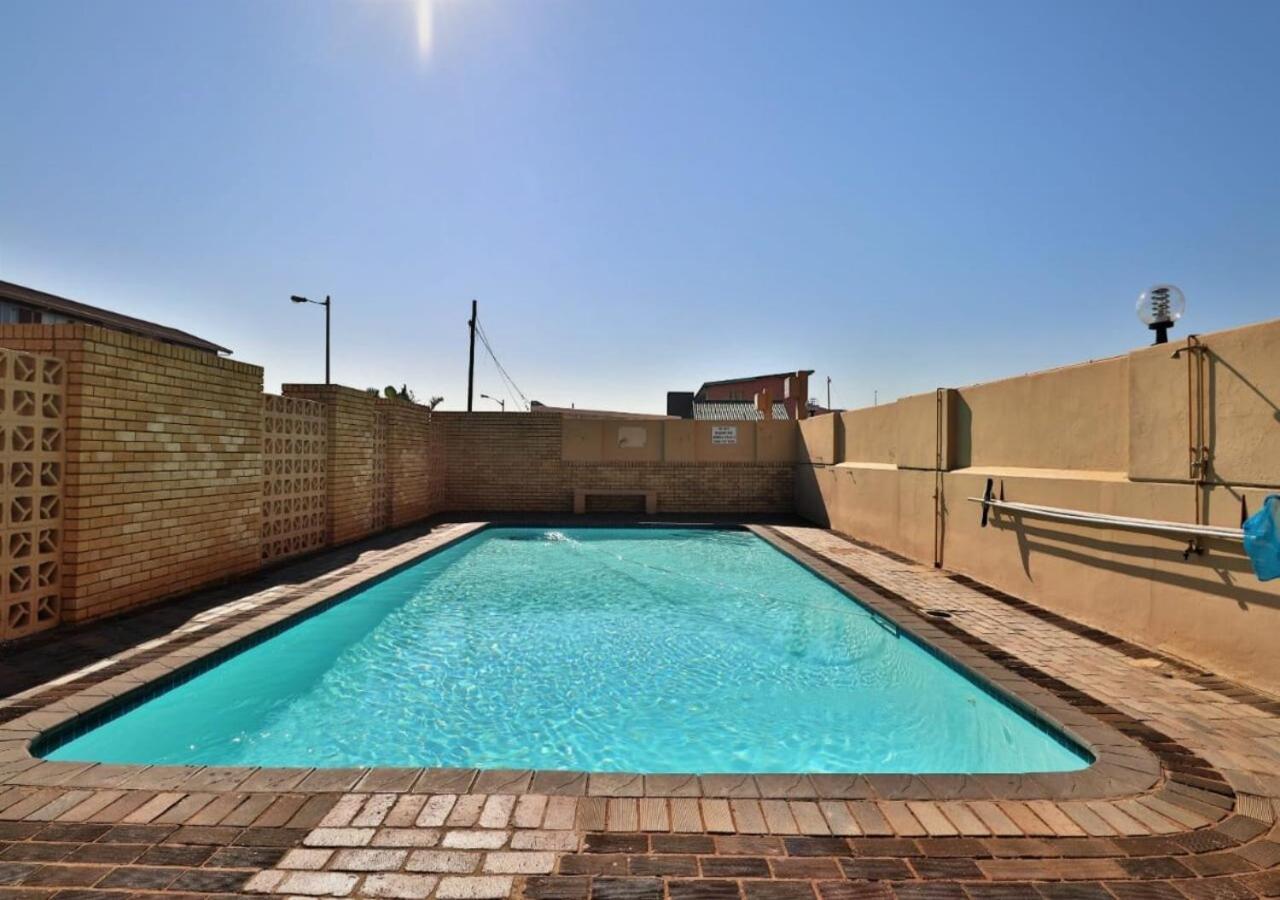 Sea Views At High Tide 1803 Apartment Amanzimtoti Bagian luar foto