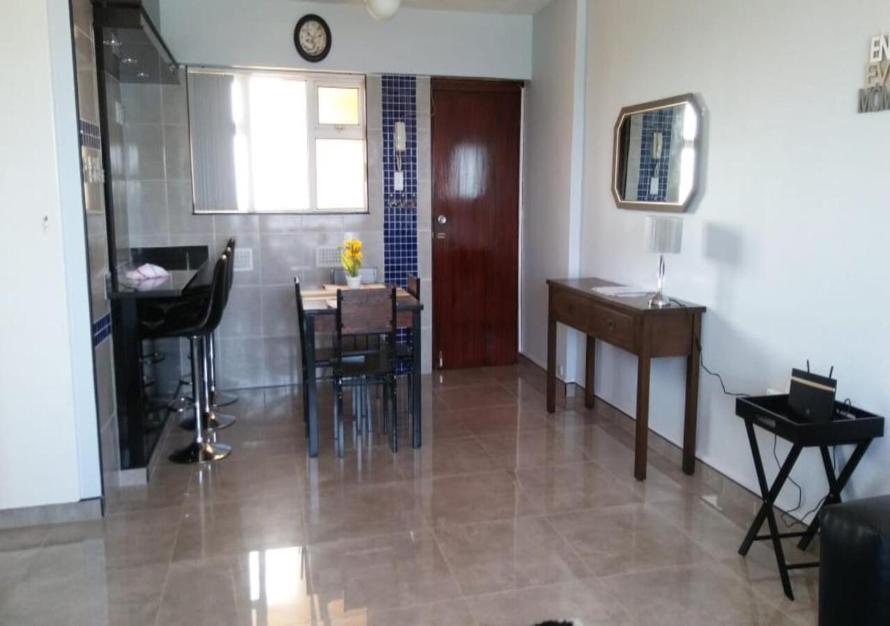 Sea Views At High Tide 1803 Apartment Amanzimtoti Bagian luar foto