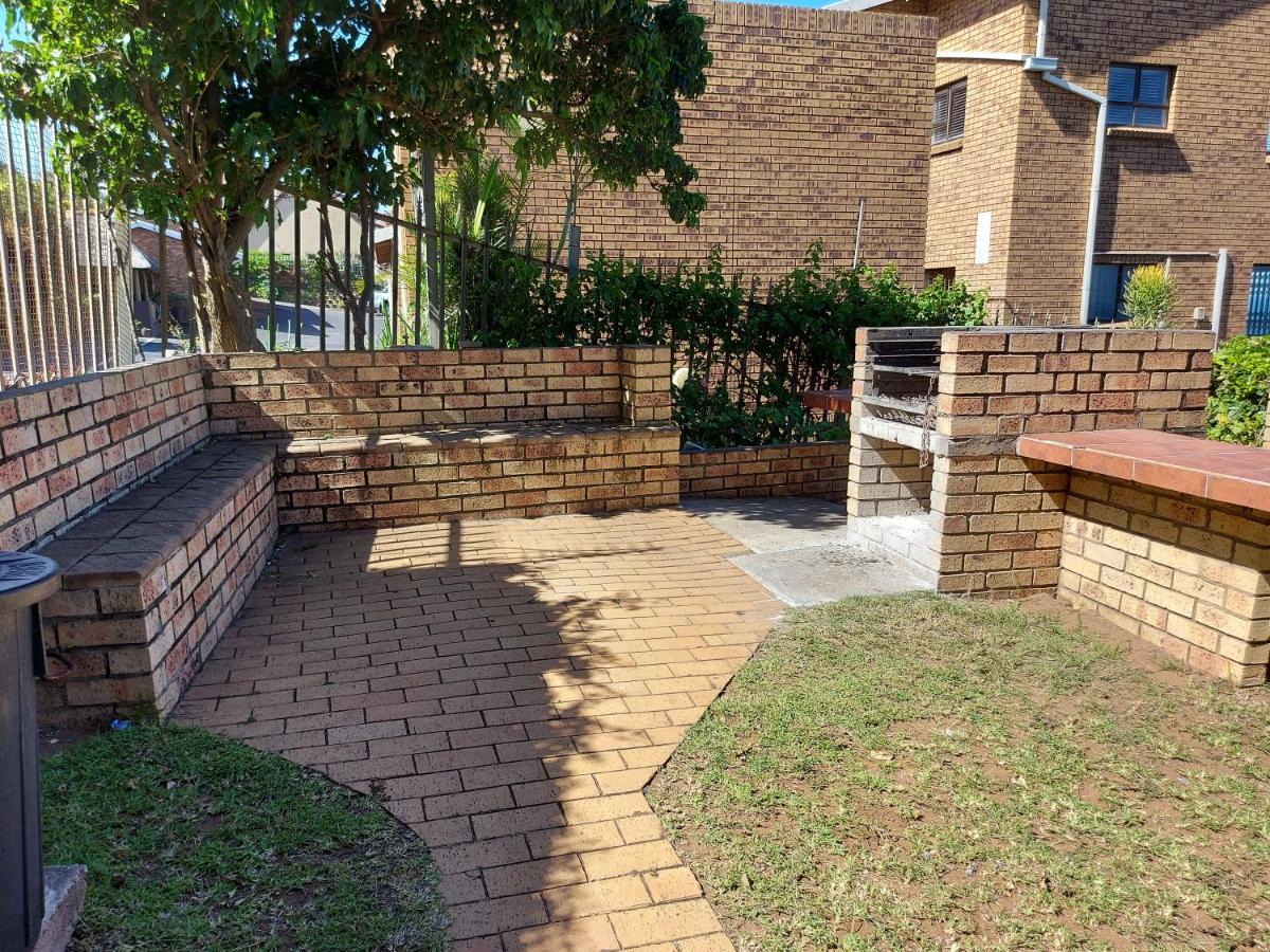 Sea Views At High Tide 1803 Apartment Amanzimtoti Bagian luar foto